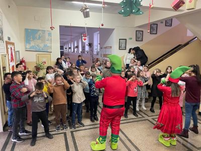 Коледно ни е... - ОУ Христо Смирненски - Пристое