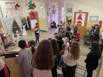 Коледно ни е... - ОУ Христо Смирненски - Пристое