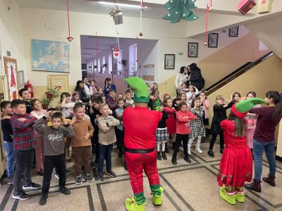 Коледно ни е... - ОУ Христо Смирненски - Пристое