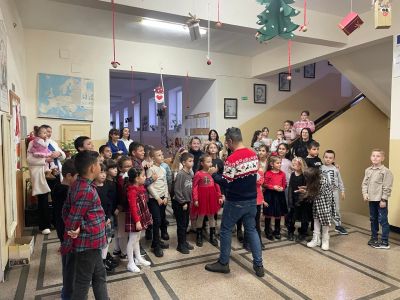 Коледно ни е... - ОУ Христо Смирненски - Пристое