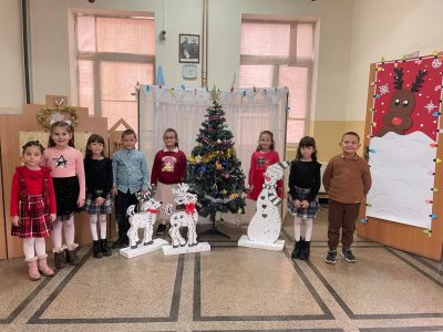 Весели празници - ОУ Христо Смирненски - Пристое