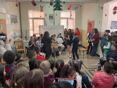 Весели празници - ОУ Христо Смирненски - Пристое