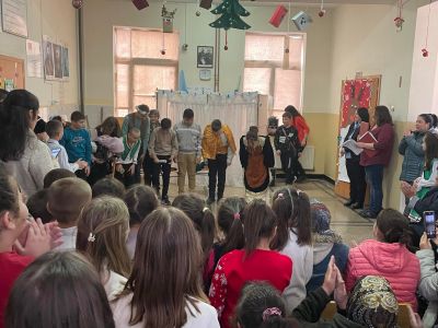 Весели празници - ОУ Христо Смирненски - Пристое